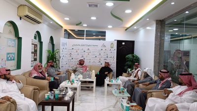 رئيس جمعية قارئ يقيم إفطارًا جماعيًا لمنسوبي الجمعية